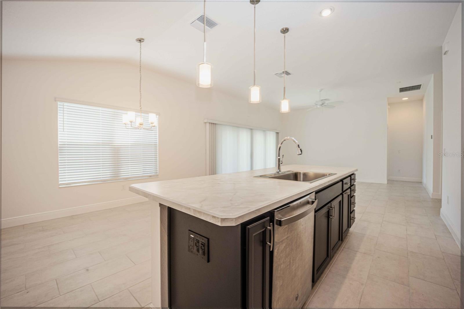 SOUTHERN OAKS UN #77 - Residential Lease