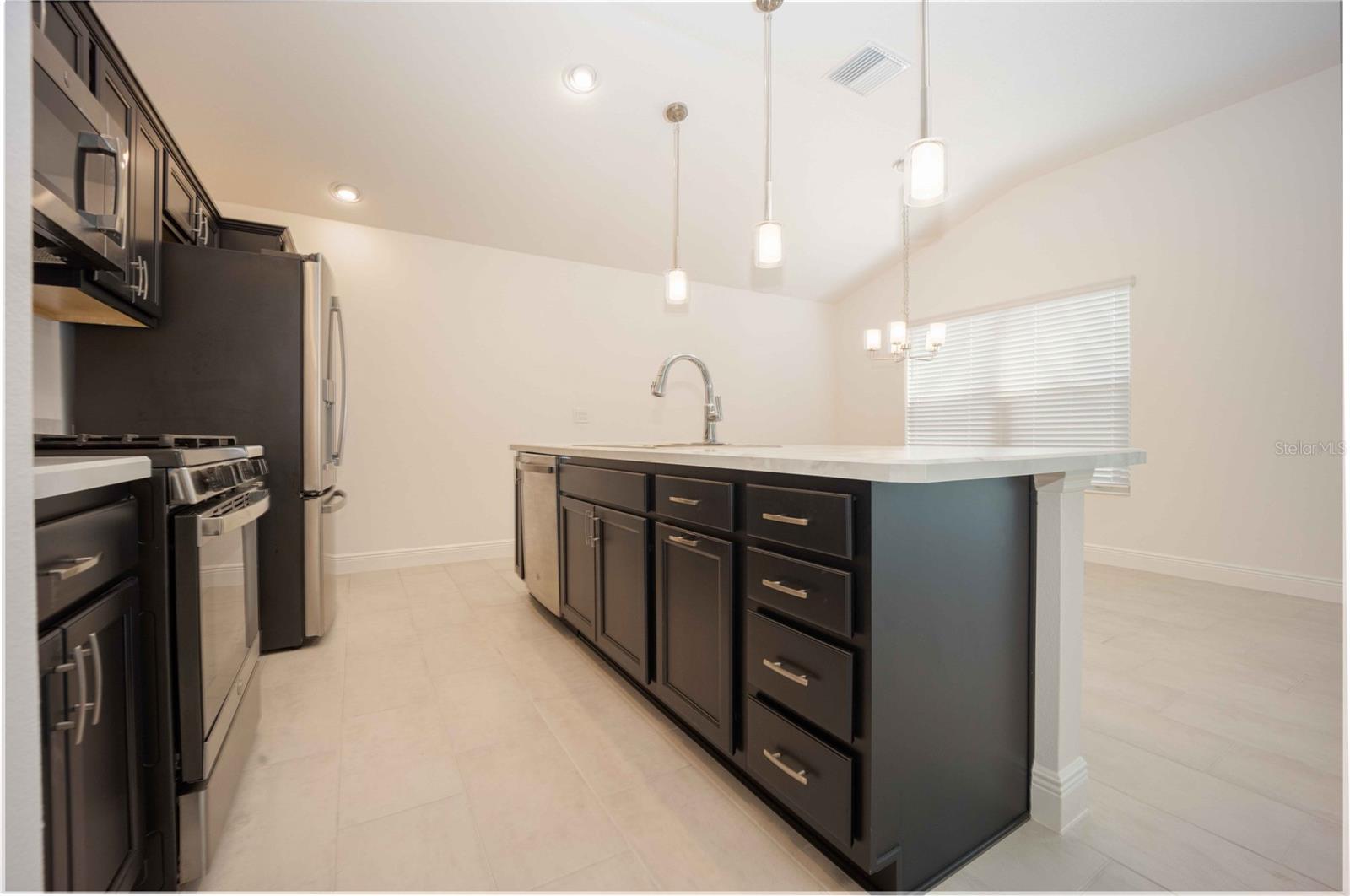 SOUTHERN OAKS UN #77 - Residential Lease