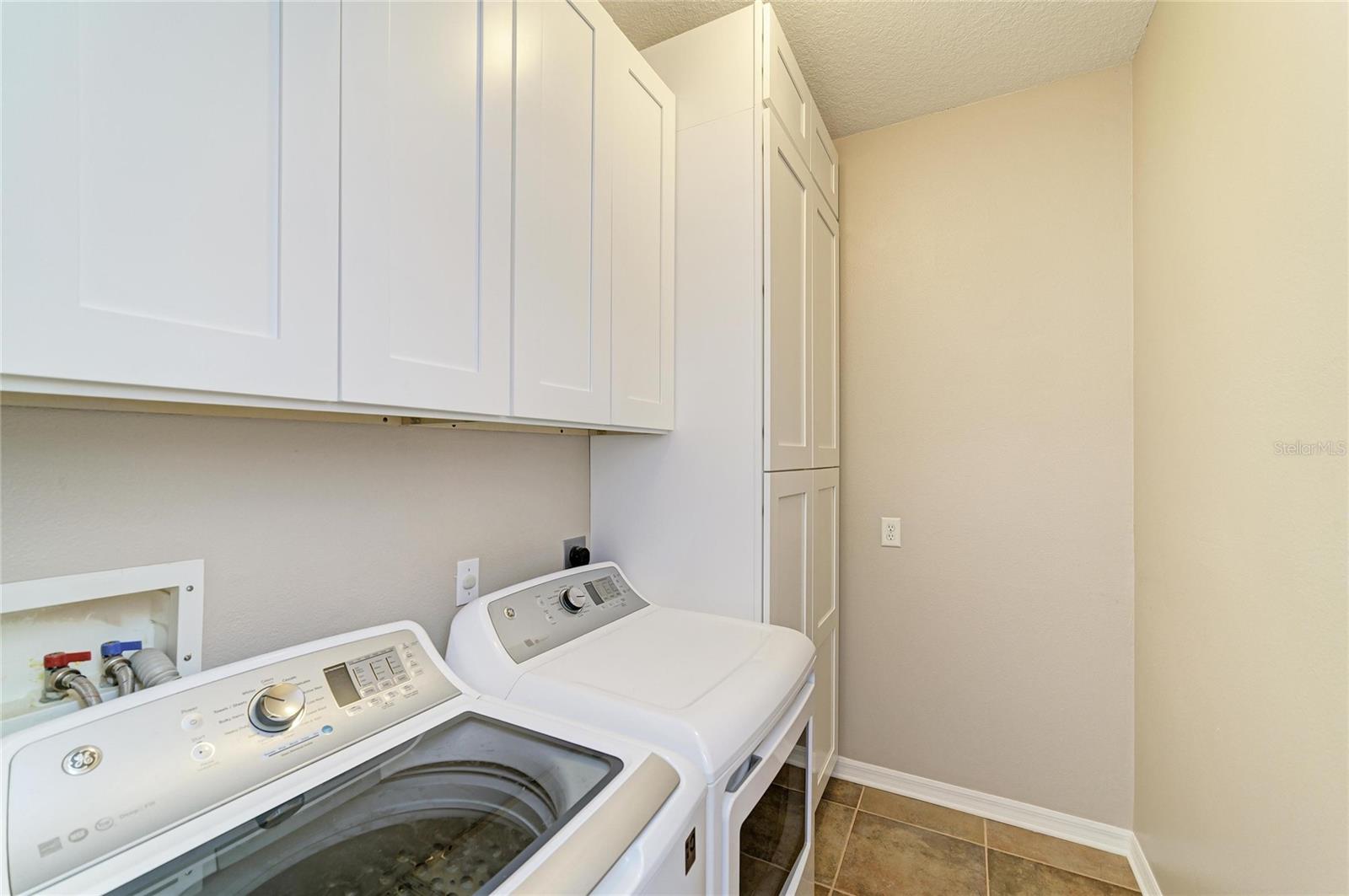 RIVERWALK VILLAGE CYPRESS BANKS SP H - Residential
