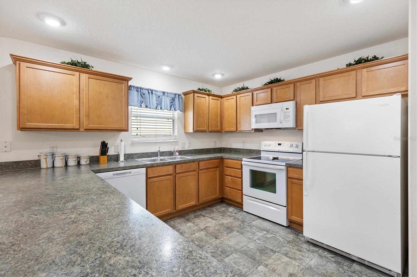 2192 SHANEWOOD COURT