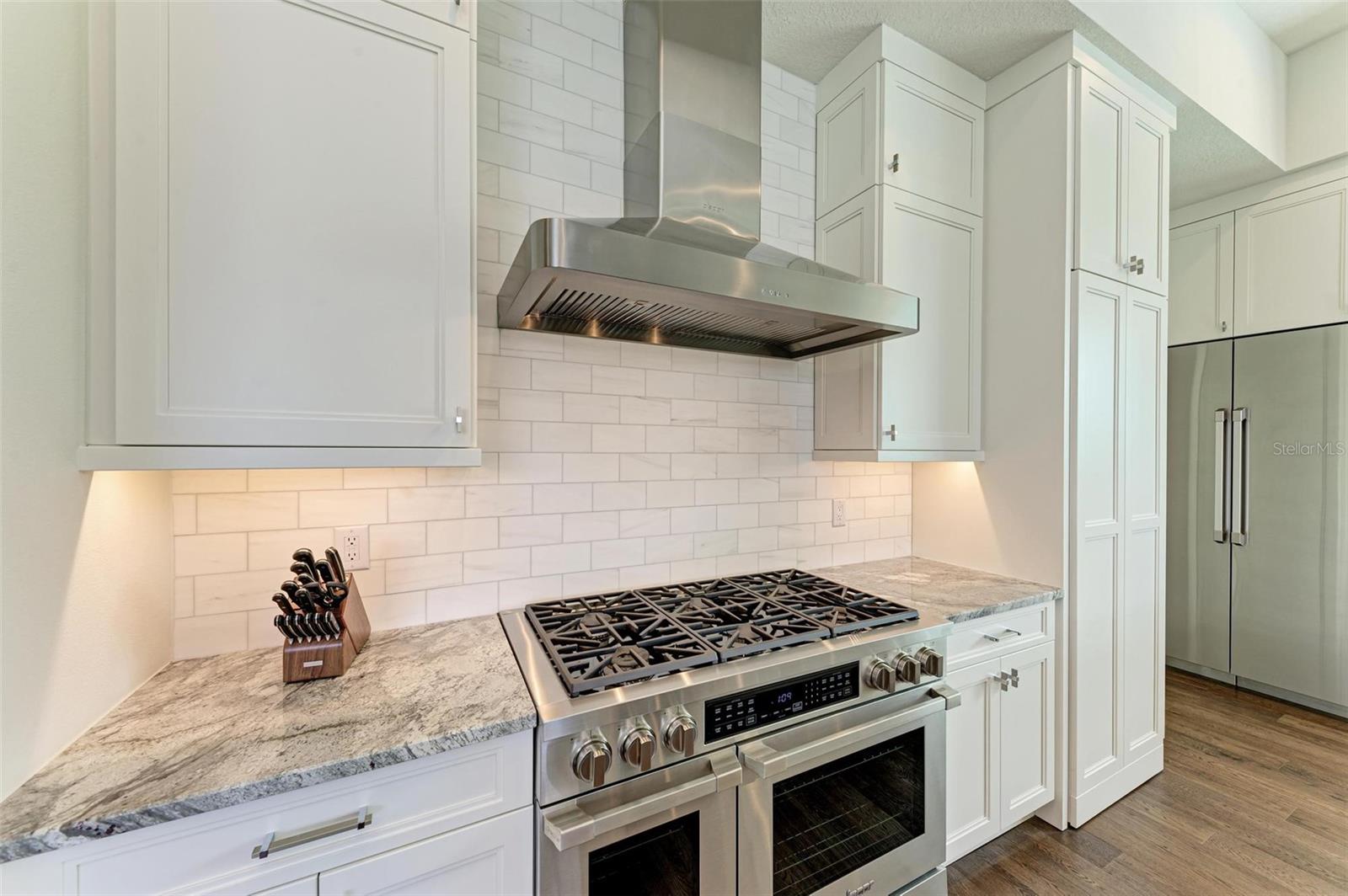 FOUNDERS CLUB - Residential