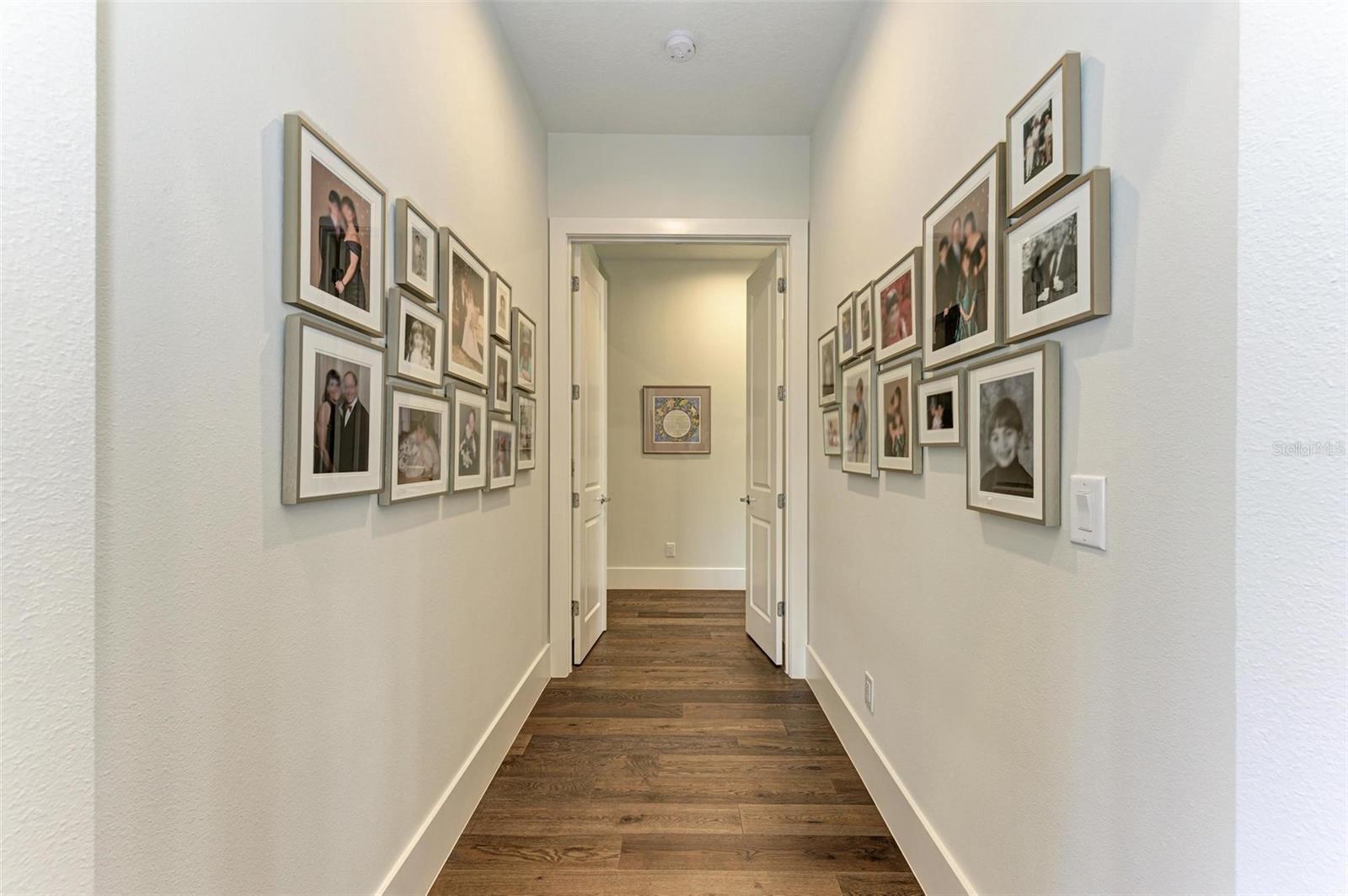 FOUNDERS CLUB - Residential