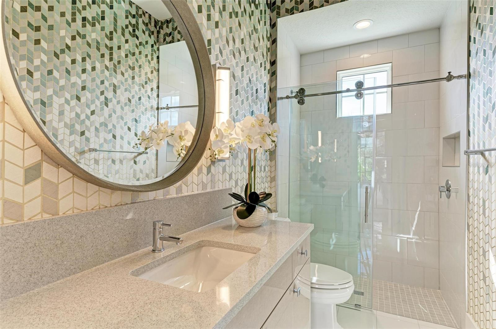 FOUNDERS CLUB - Residential