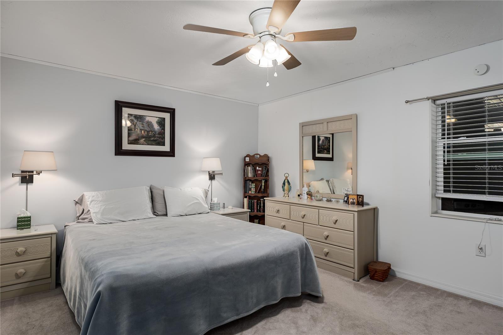 OAK MANOR - Residential