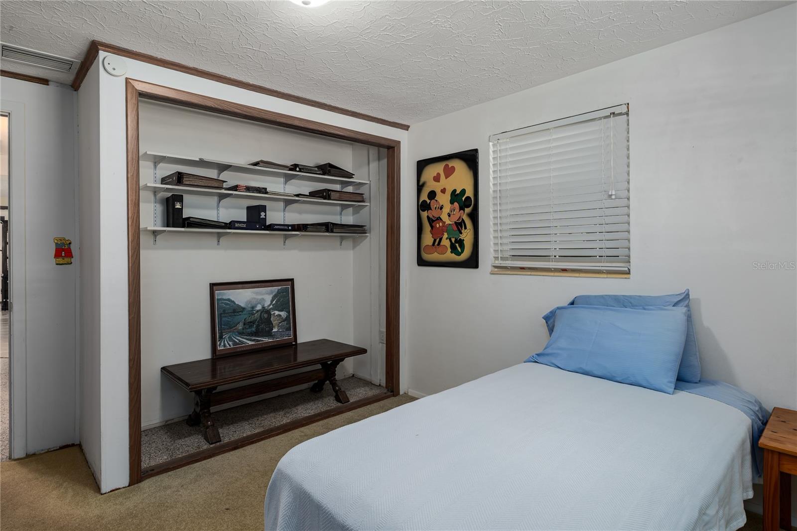 OAK MANOR - Residential