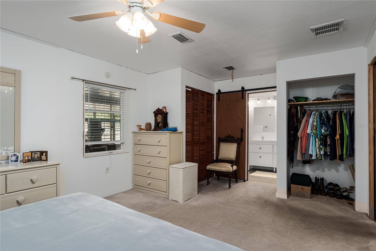 OAK MANOR - Residential