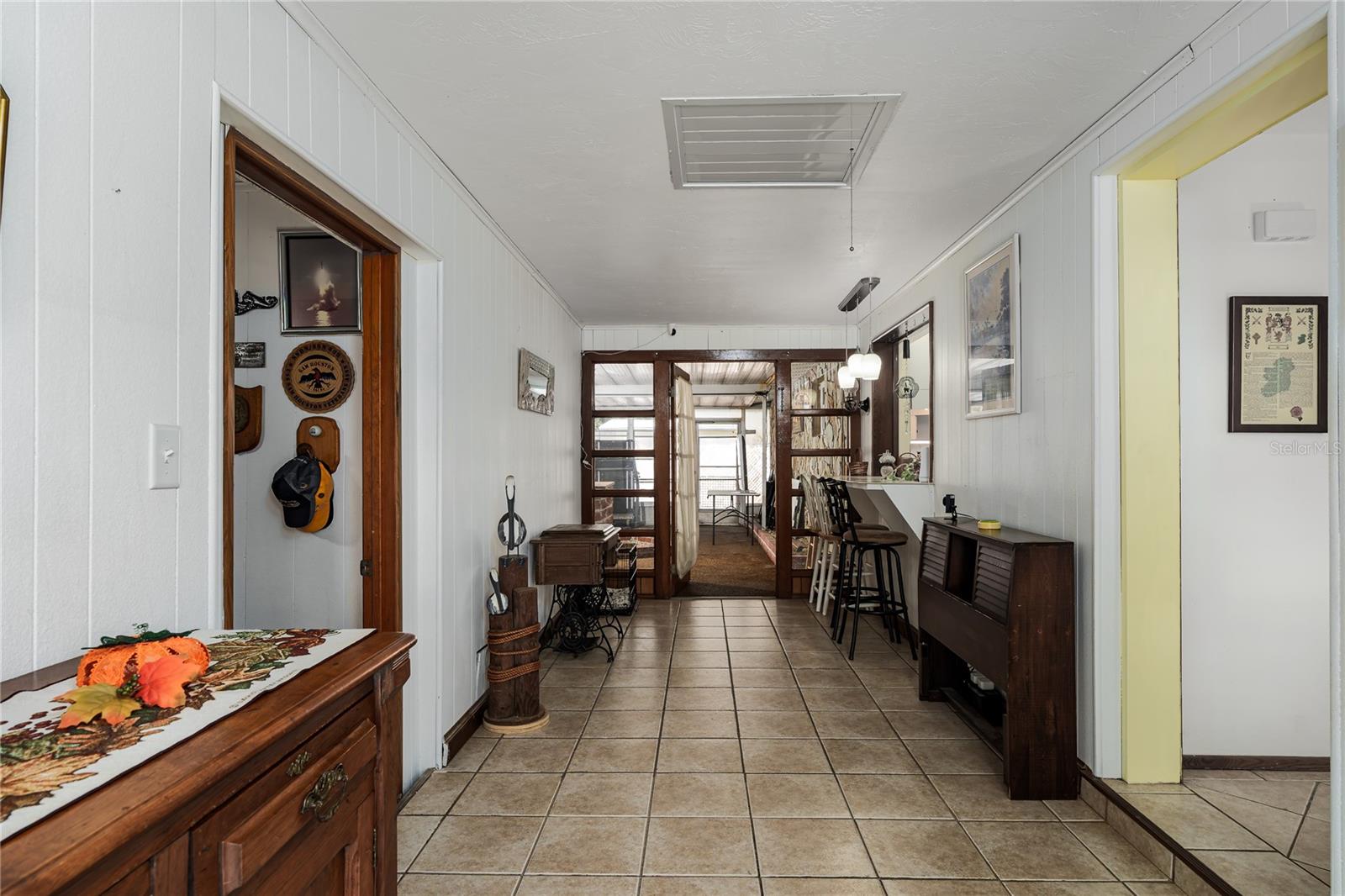 OAK MANOR - Residential