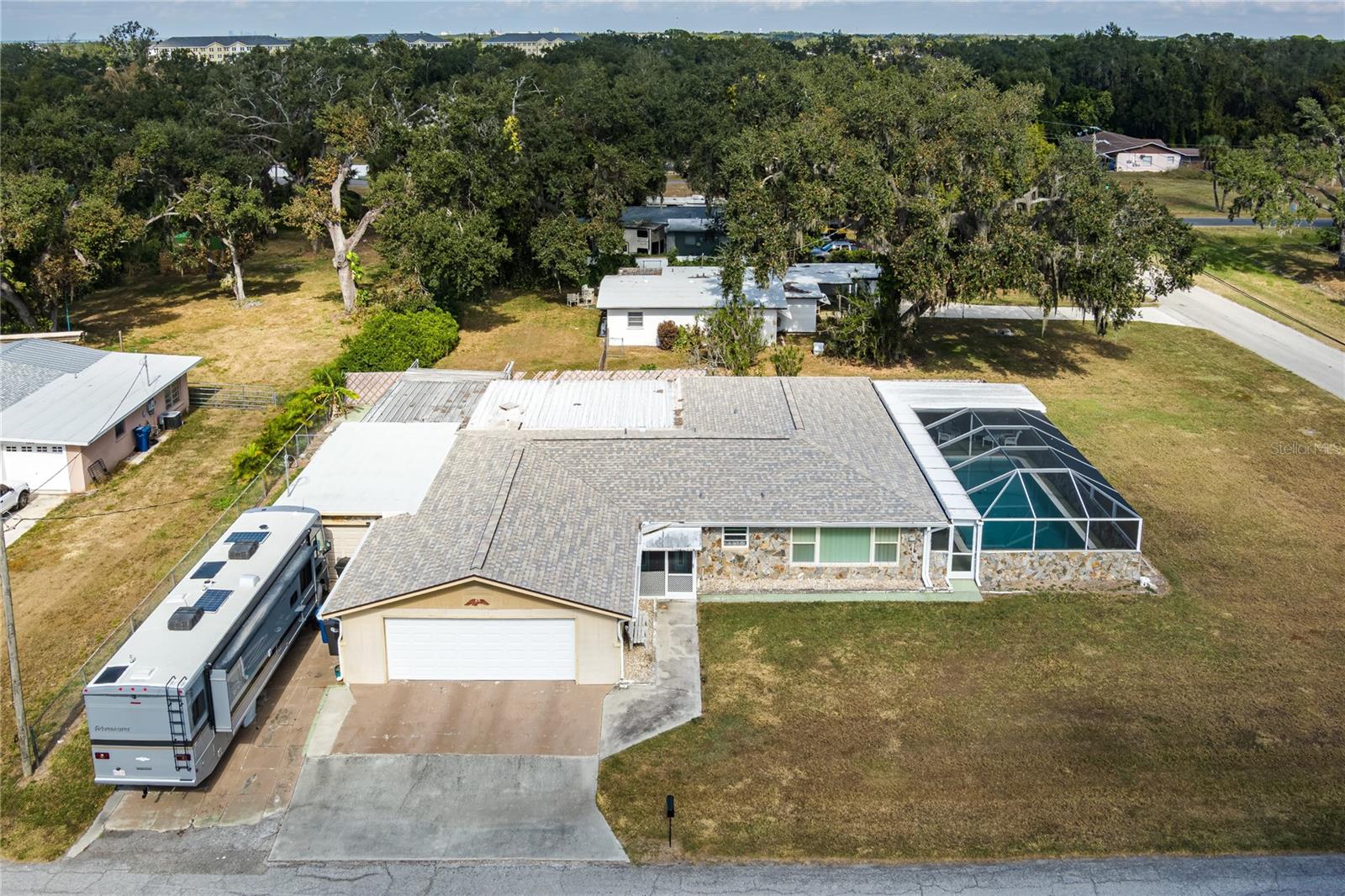 OAK MANOR - Residential