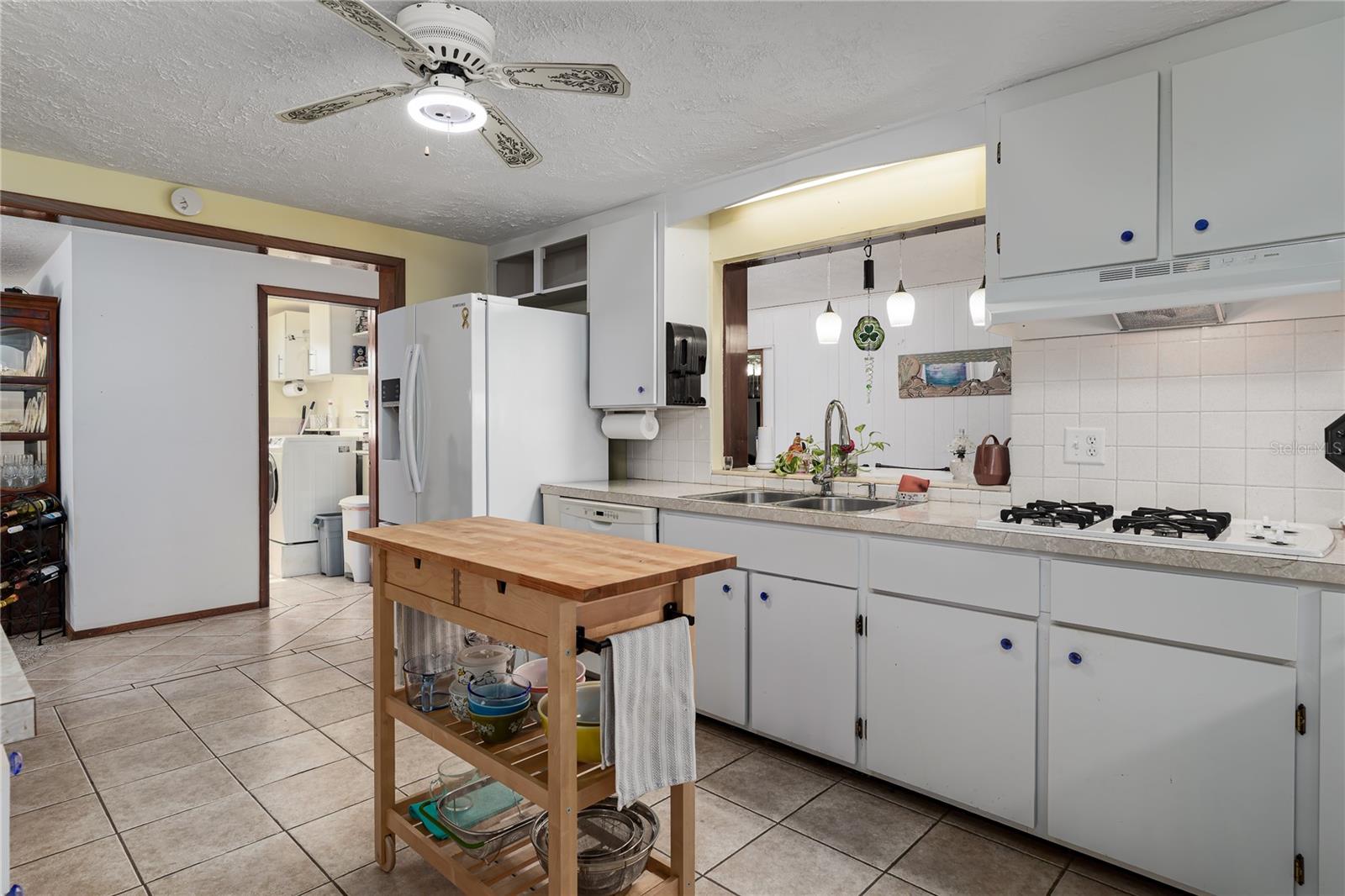 OAK MANOR - Residential