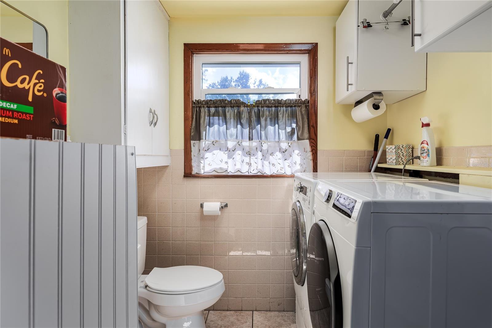 OAK MANOR - Residential