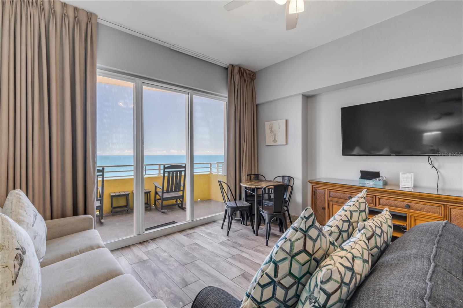 OCEAN WALK 01 DB CONDO - Residential