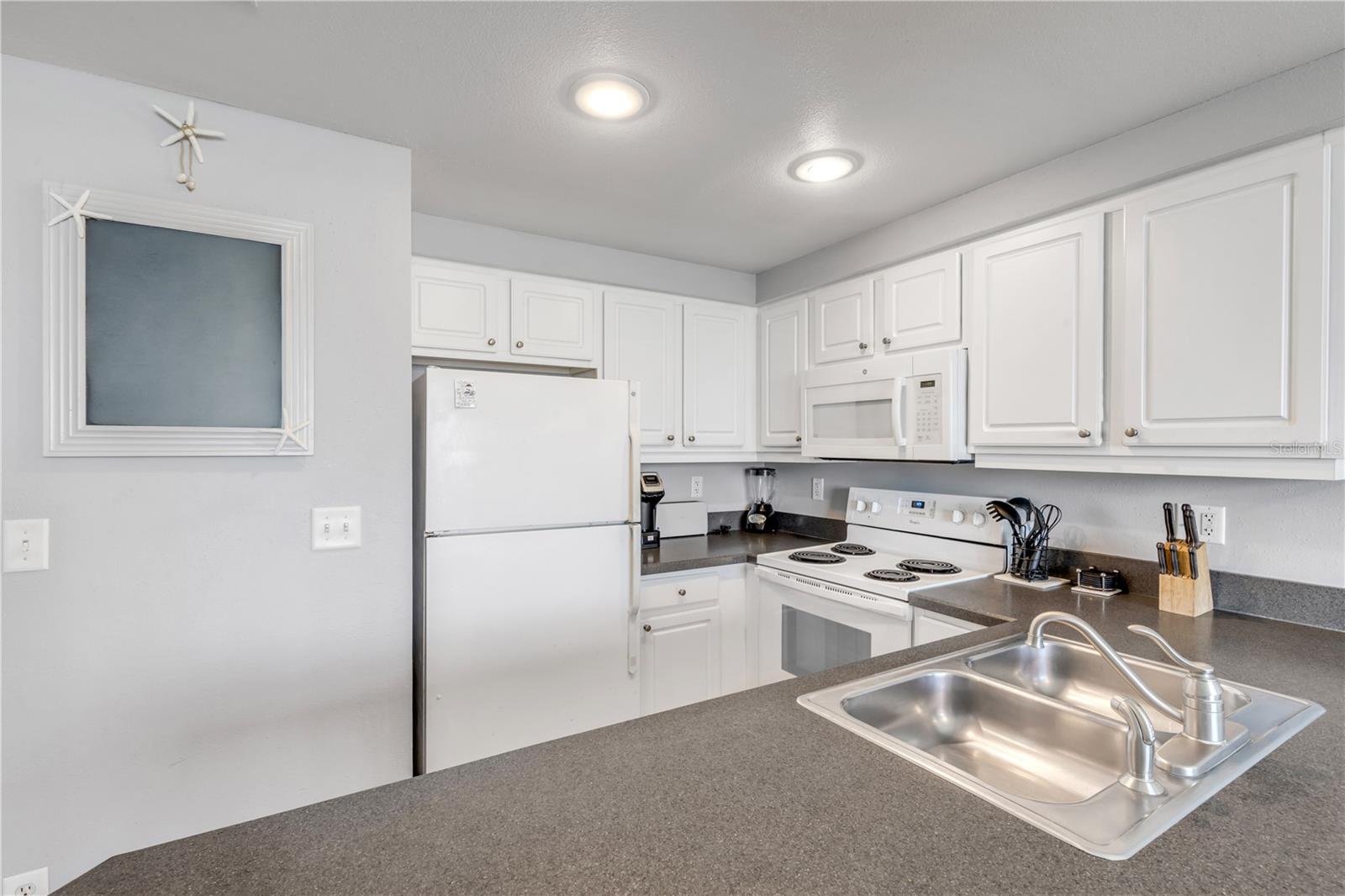 OCEAN WALK 01 DB CONDO - Residential