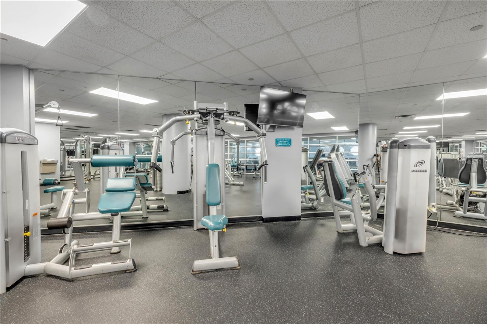 OCEAN WALK 01 DB CONDO - Residential