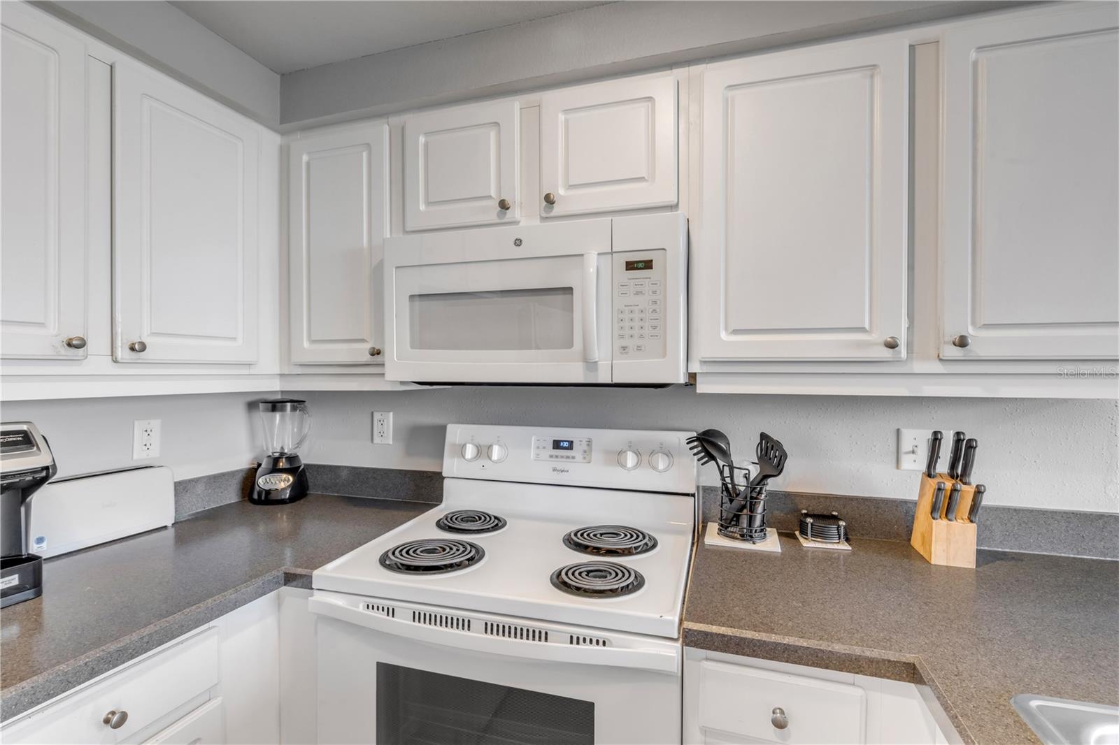 OCEAN WALK 01 DB CONDO - Residential