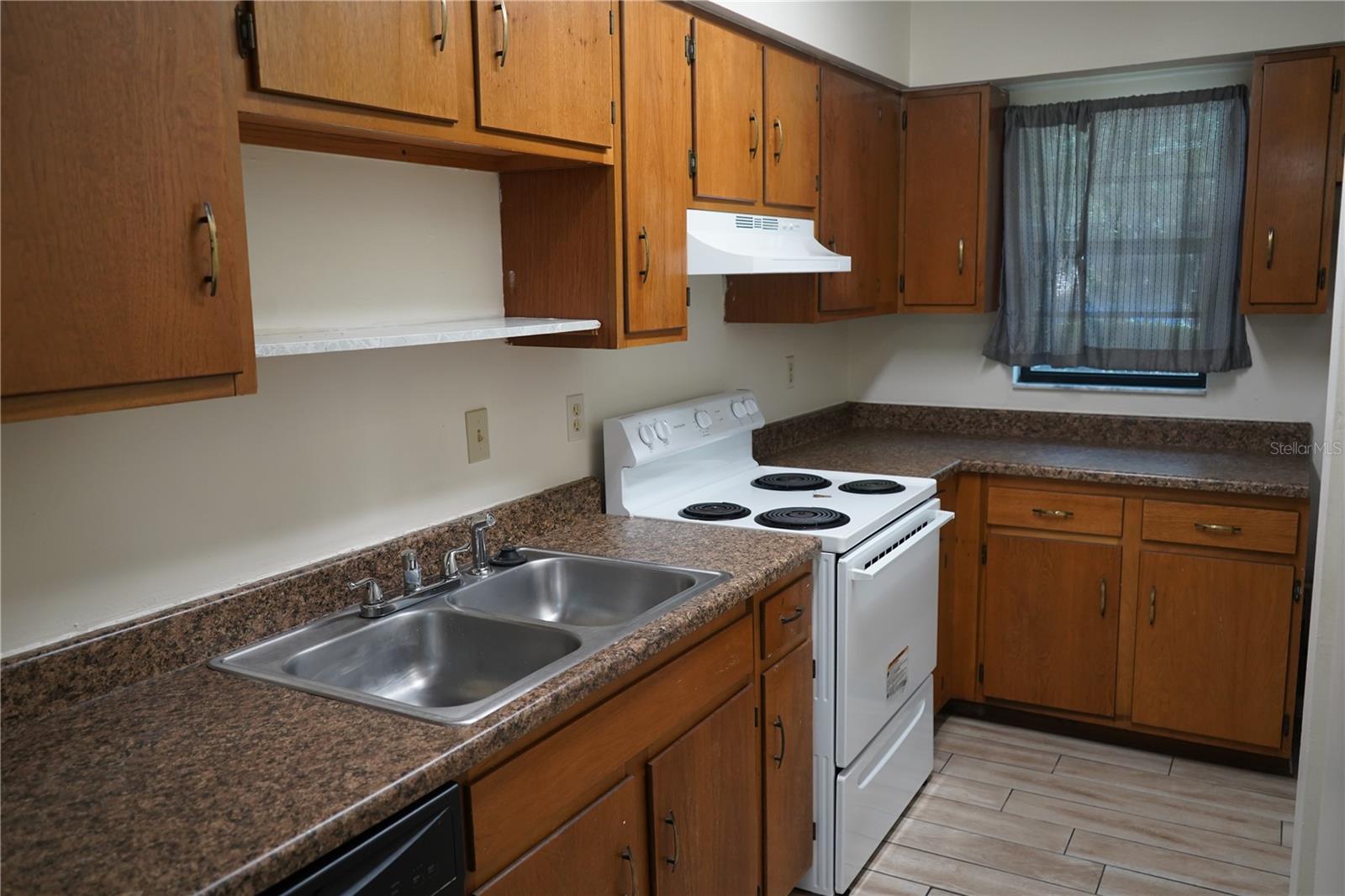 3418 NW 21ST DRIVE E-3