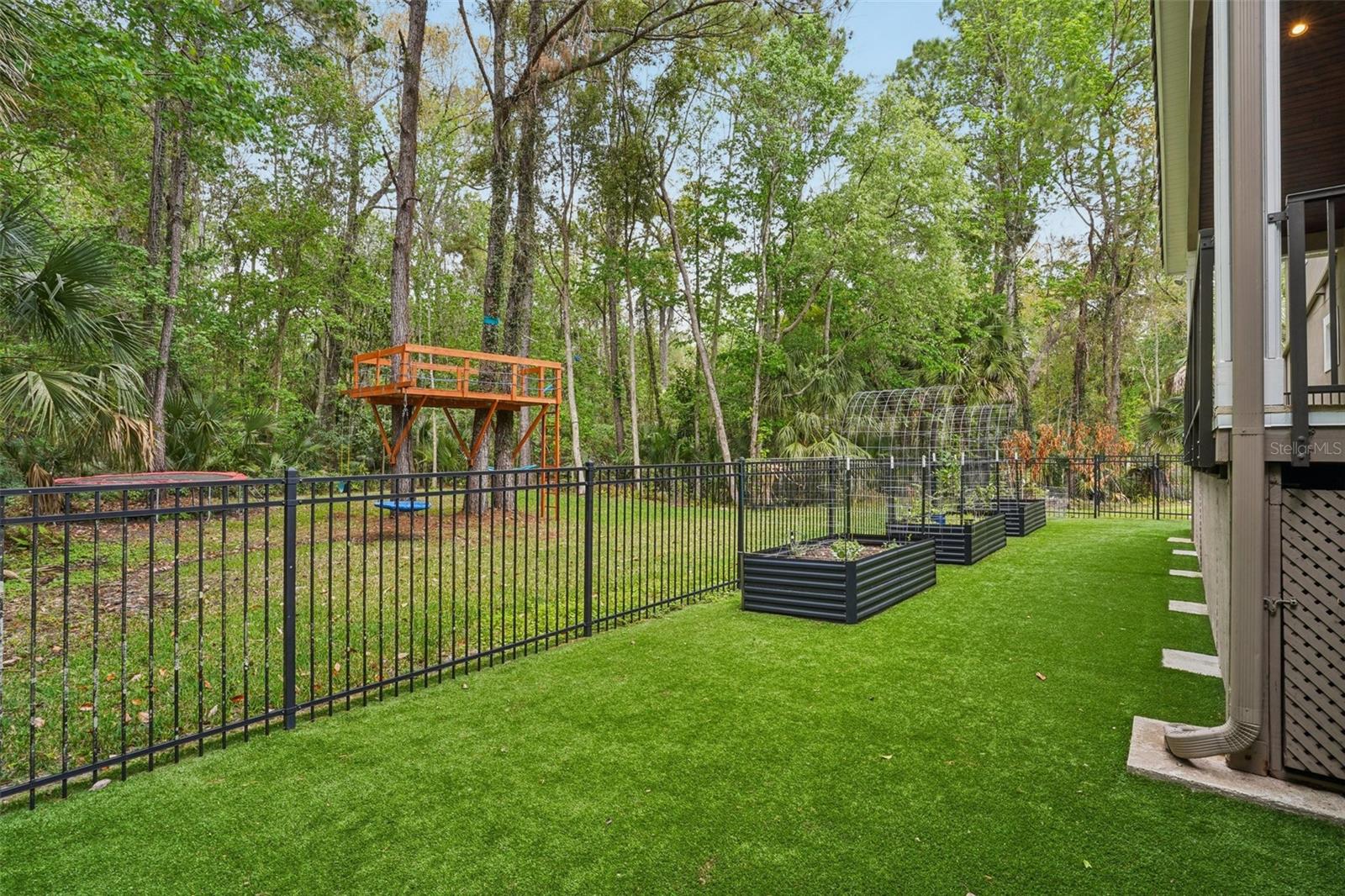 SPRINGS WILLOW RUN SEC THE - Residential