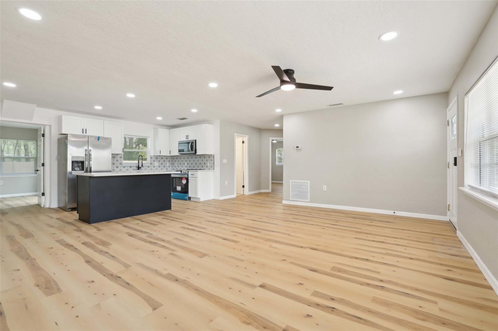 918 LOUISE LANE