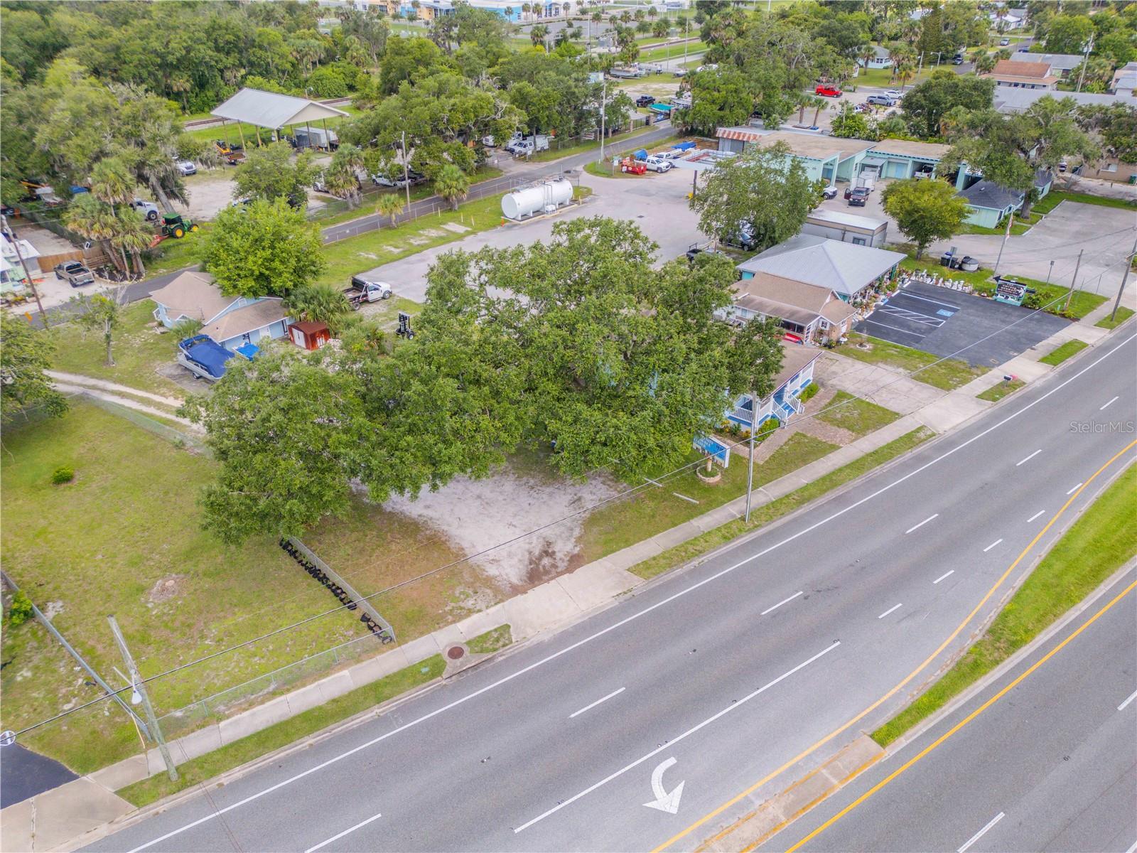 524 N DIXIE FREEWAY