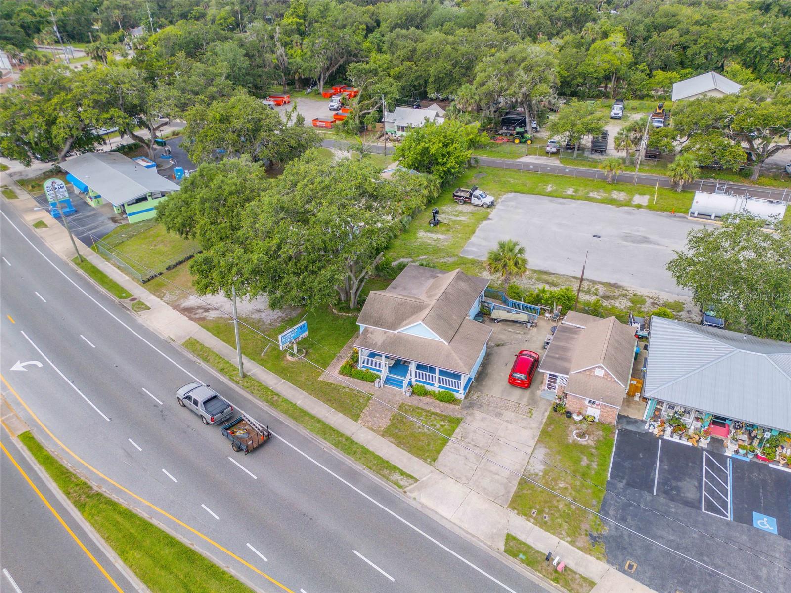 524 N DIXIE FREEWAY