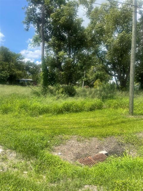 Photo of 14435 Oak Street, Groveland, FL 34736 (MLS # S5128662)