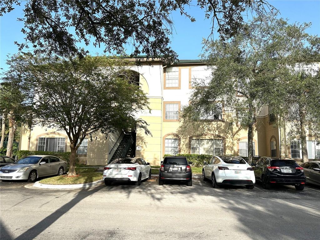 Photo of 17114 Carrington Park Drive #220, Tampa, FL 33647 (MLS # A4648504)