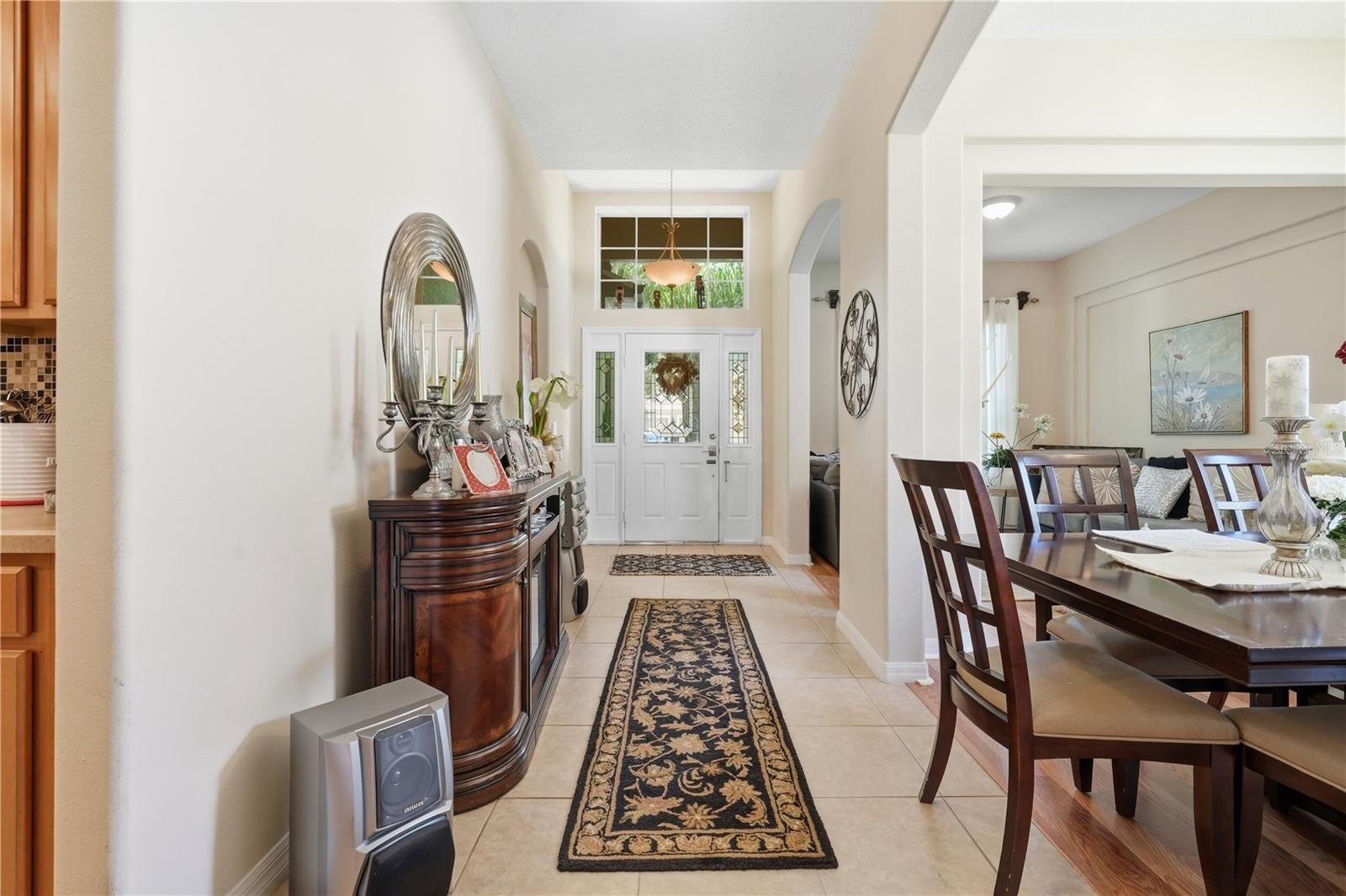 458 WOODFORD DRIVE