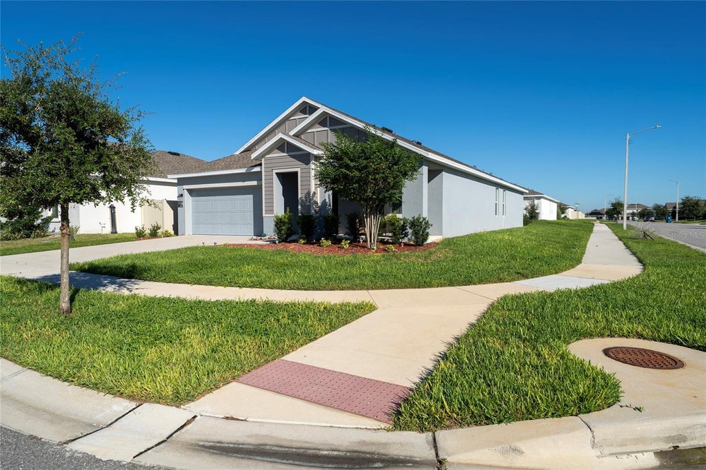Photo of 553 Sea Turtle Ln, Haines City, FL 33844 (MLS # S5157474)