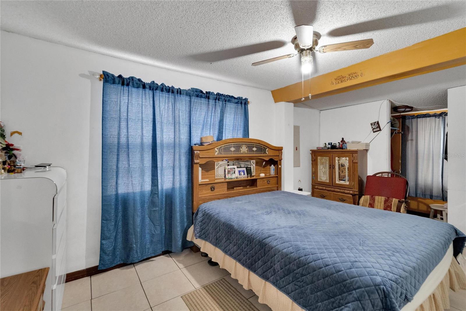 TEMPLE CREST UNIT 1 - Residential