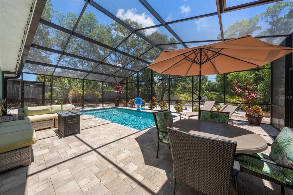 Photo of 1105 Sunnydale Drive, Clearwater, FL 33755 (MLS # TB8522793)