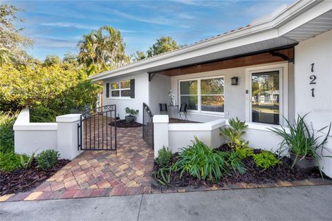 A home in LARGO