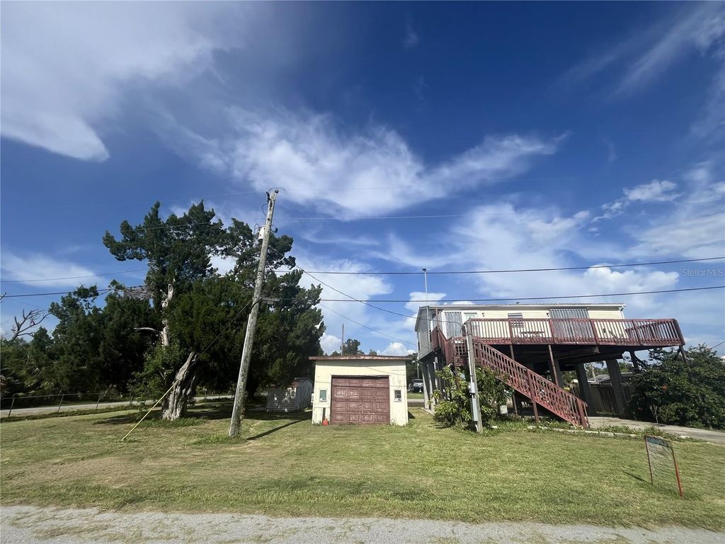 Photo of 14984 Edgewater Circle, Hudson, FL 34667 (MLS # W7876934)