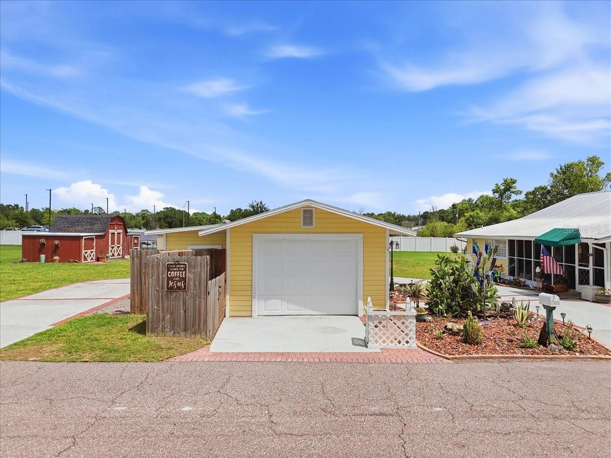 NO SUBDIVISION - Residential