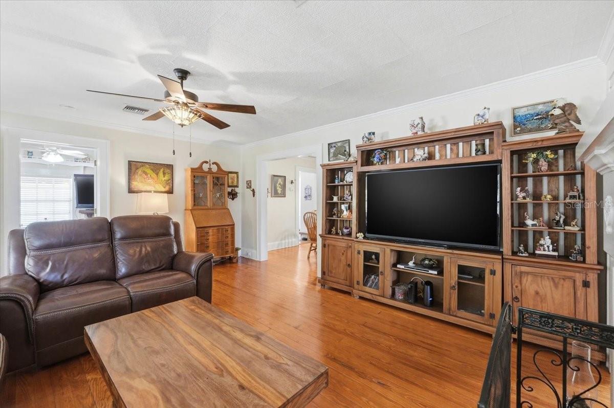 NO SUBDIVISION - Residential