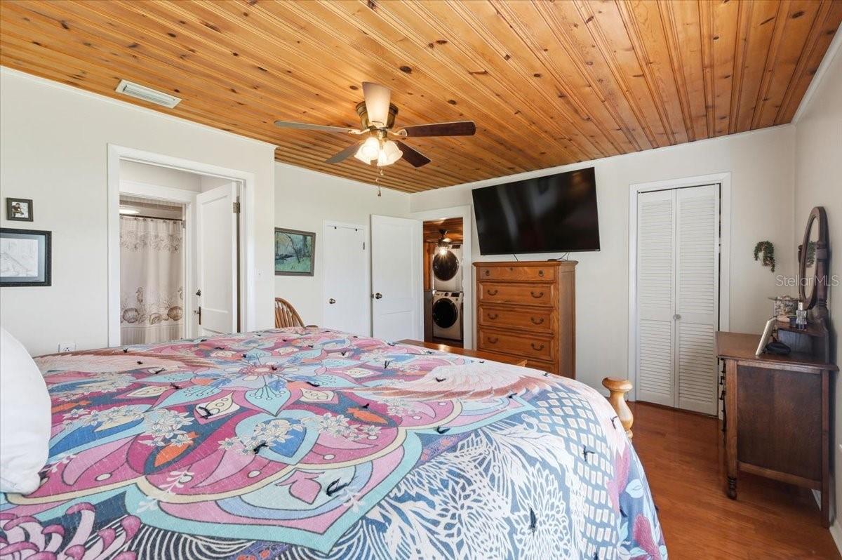 NO SUBDIVISION - Residential