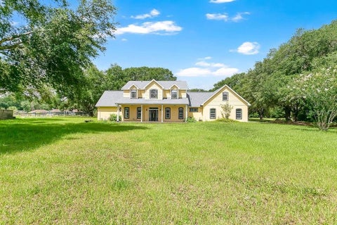 Photo of 3700 SE 183rd Avenue Road, Ocklawaha, FL 32179 (MLS # O6420790)