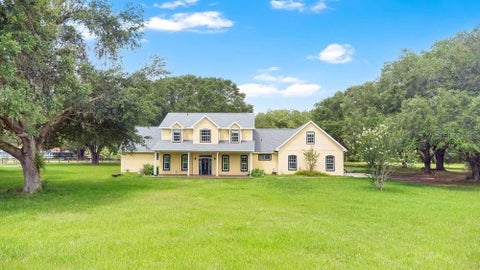 Tiny photo for 3700 SE 183rd Avenue Road, Ocklawaha, FL 32179 (MLS # O6420790)