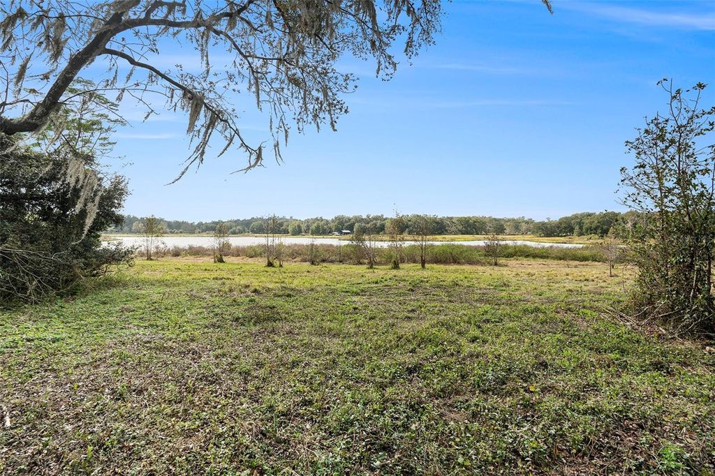 Photo of 0 19-24-21-0000-00600-0010, Dade City, FL 33526 (MLS # TB8433047)