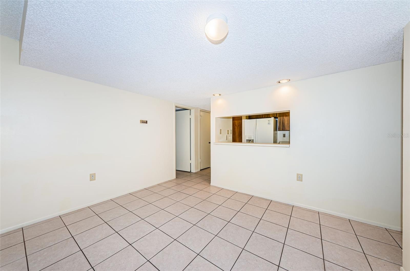 INVERNESS CONDO III PHASE I UNIT 6019 - Residential