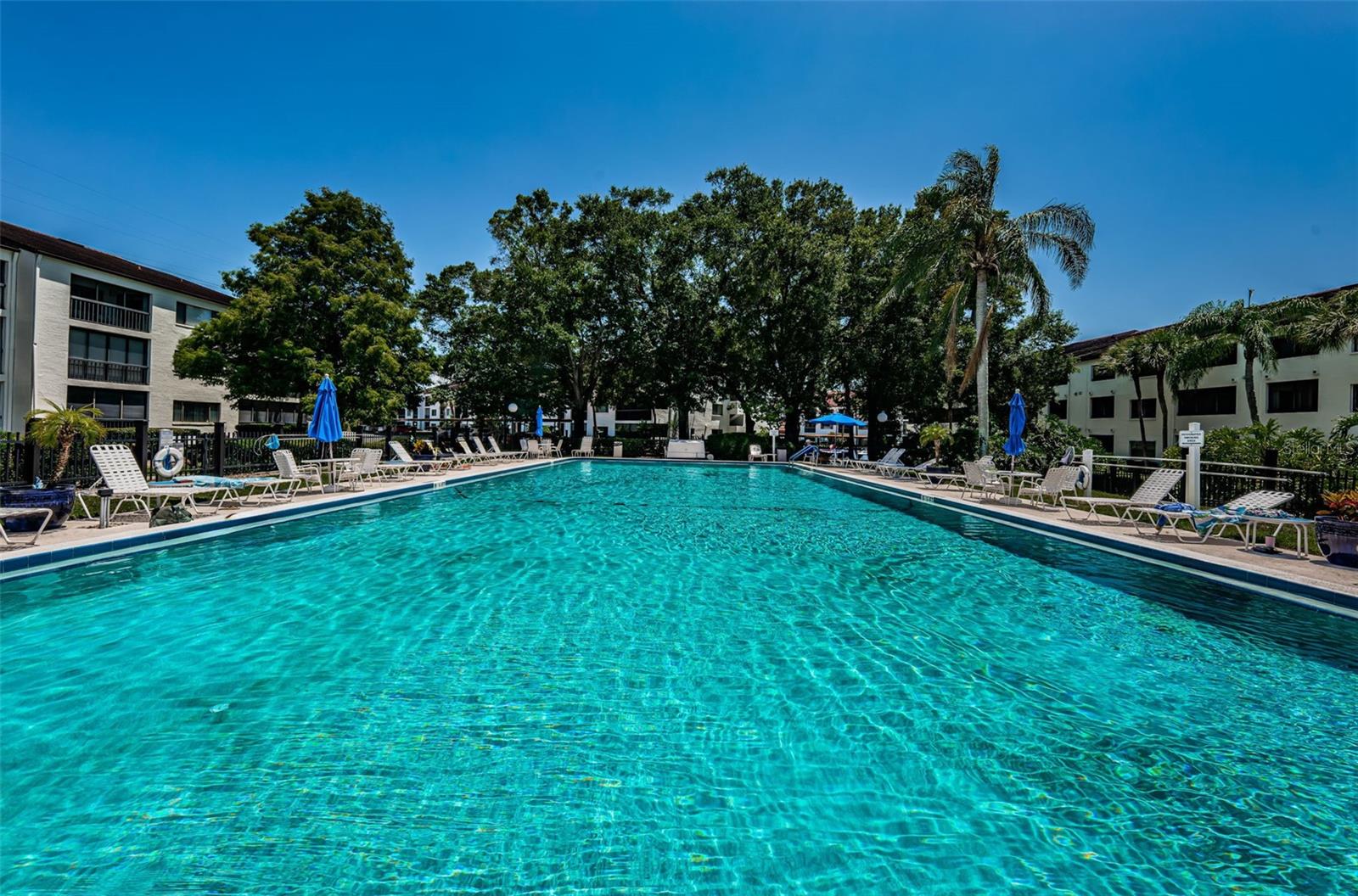 INVERNESS CONDO III PHASE I UNIT 6019 - Residential