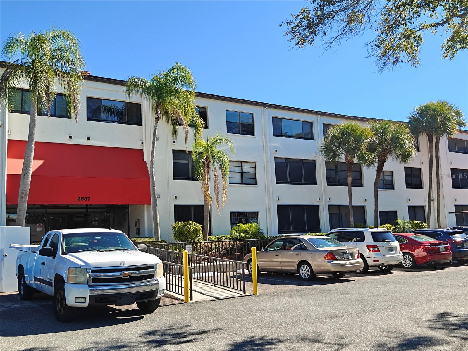 INVERNESS CONDO III PHASE I UNIT 6019 - Residential