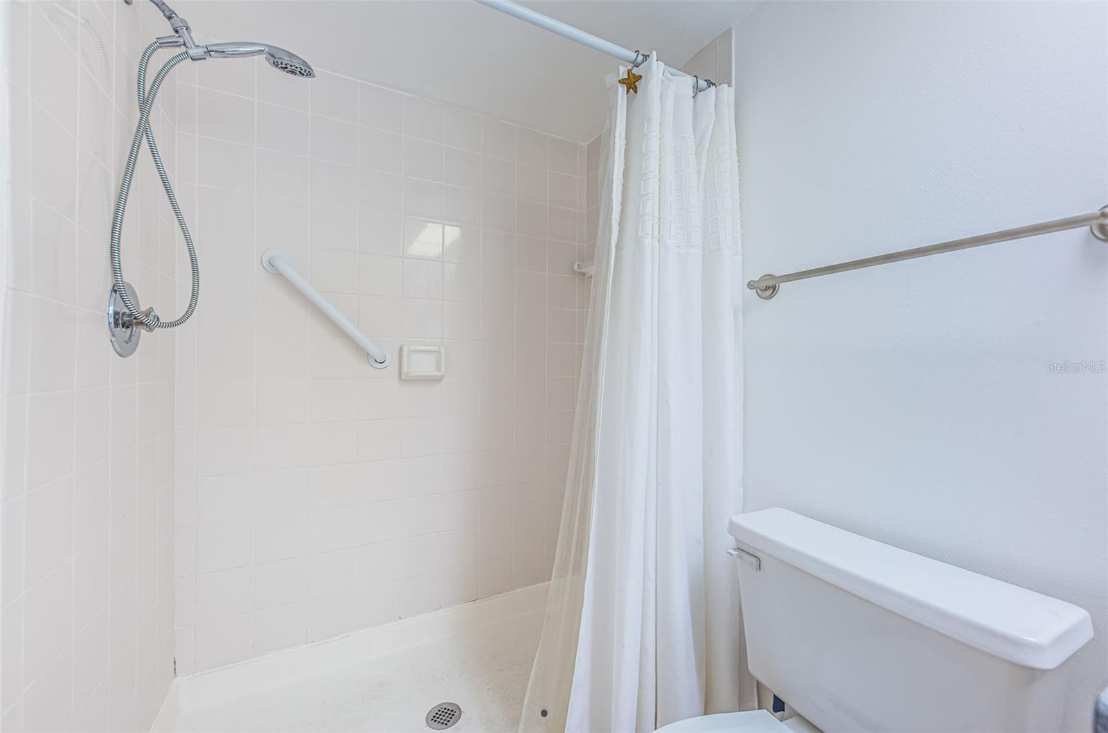 INVERNESS CONDO III PHASE I UNIT 6019 - Residential