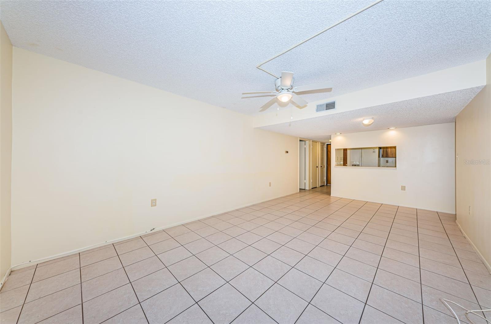 INVERNESS CONDO III PHASE I UNIT 6019 - Residential