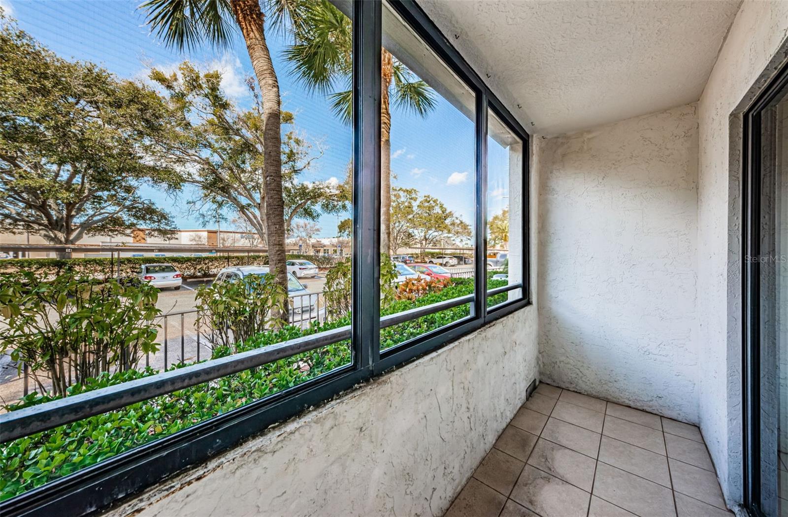 INVERNESS CONDO III PHASE I UNIT 6019 - Residential