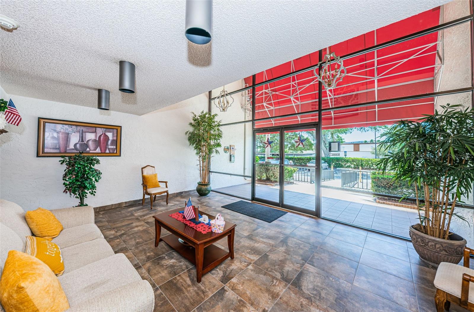 INVERNESS CONDO III PHASE I UNIT 6019 - Residential