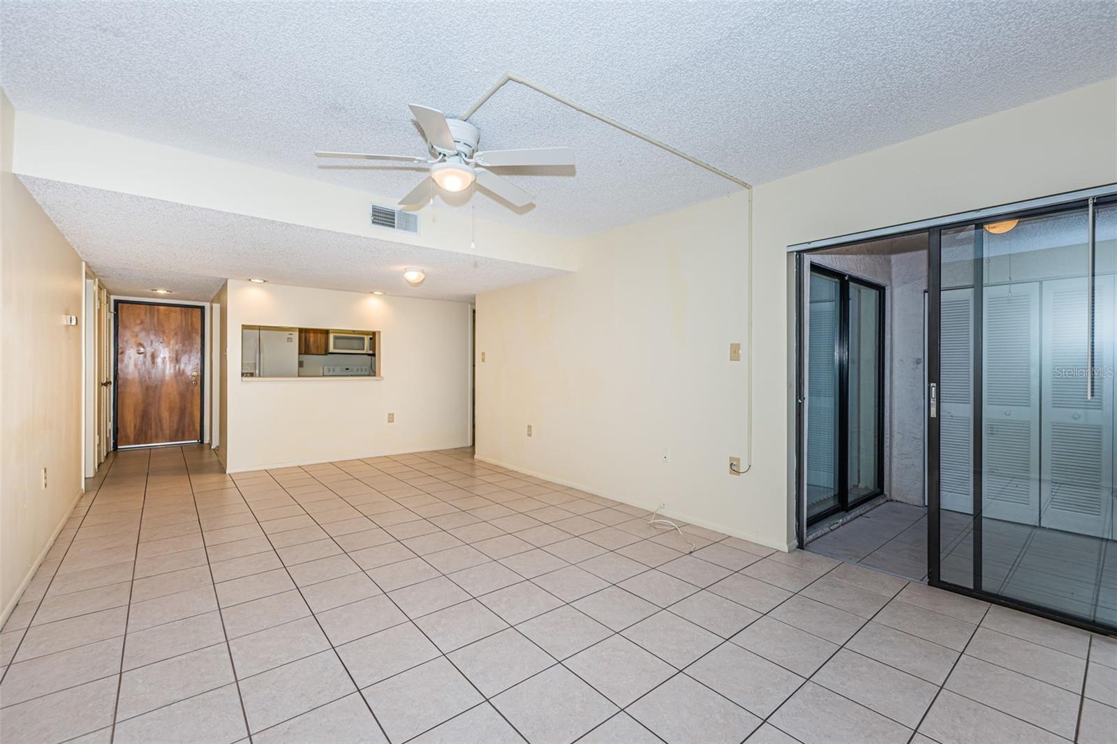 INVERNESS CONDO III PHASE I UNIT 6019 - Residential