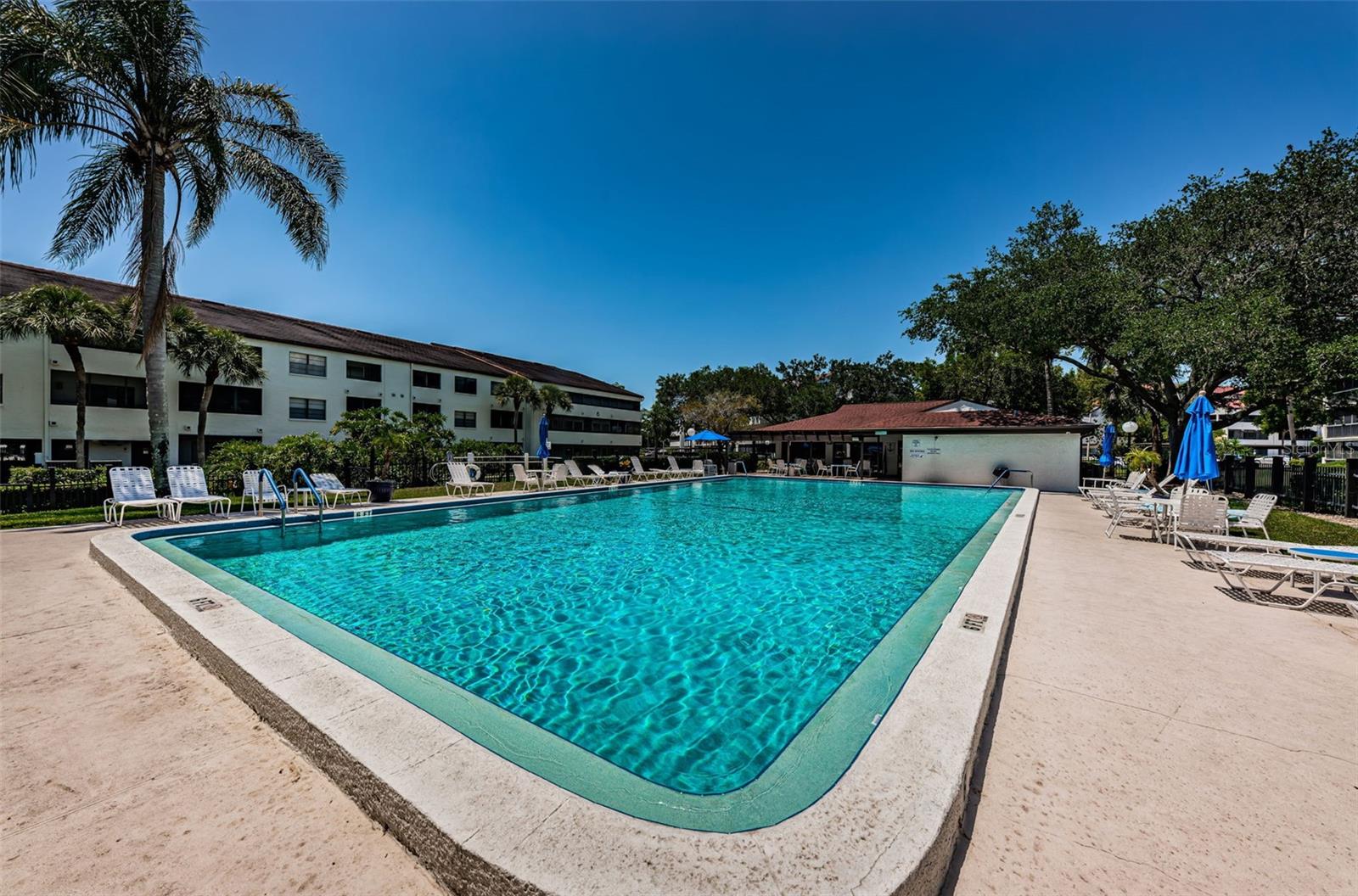 INVERNESS CONDO III PHASE I UNIT 6019 - Residential