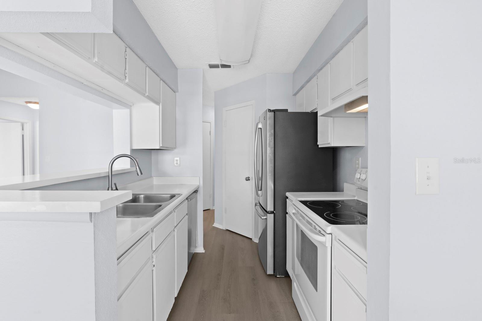 THE GRAND RESERVE CONDO - Residential