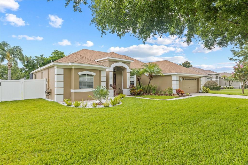 Photo of 144 Costa Loop Street, Auburndale, FL 33823 (MLS # L4954165)