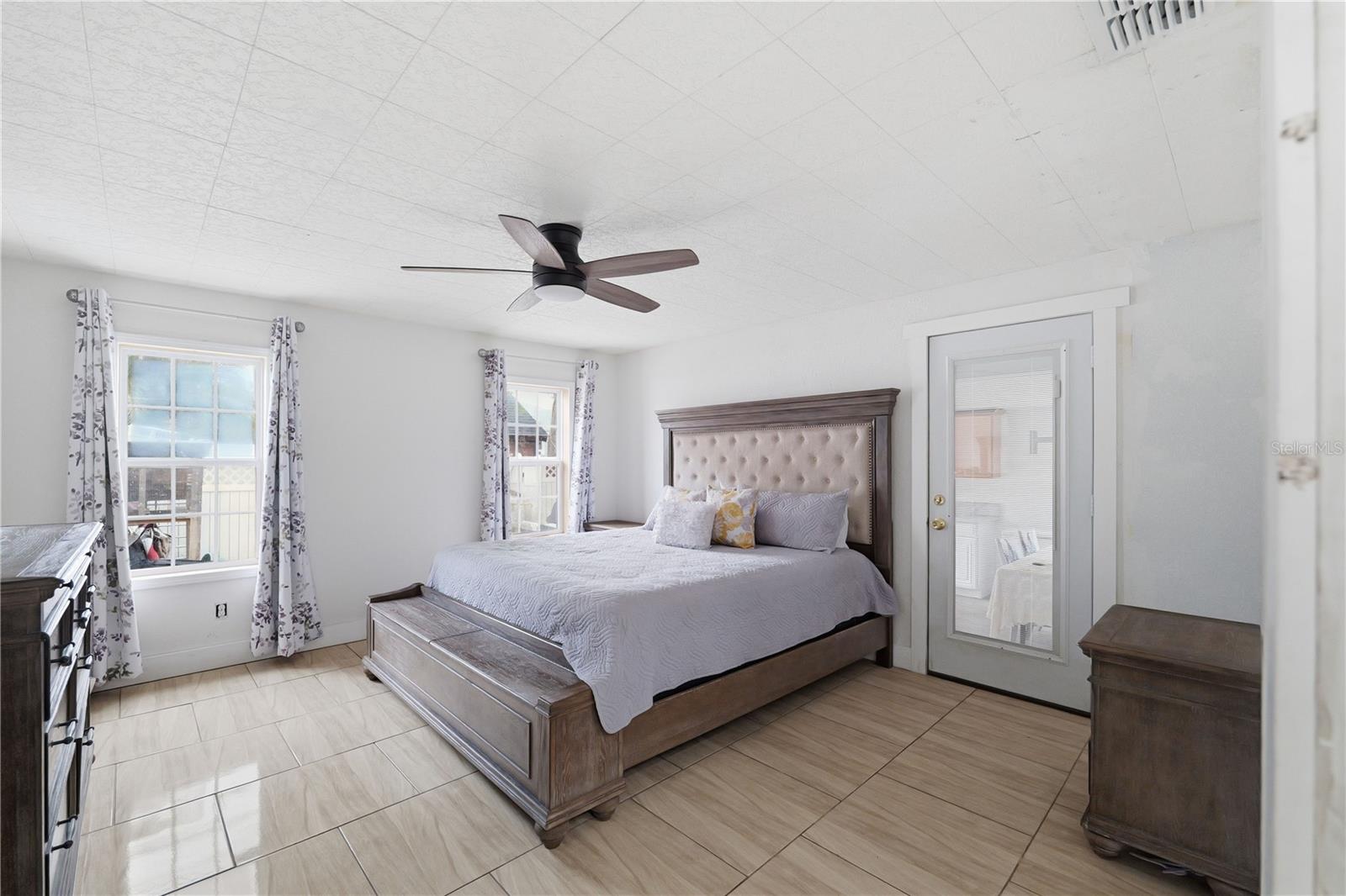 FIVACRES - Residential