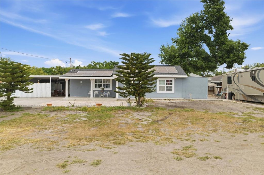 Photo of 1309 W Arctic Street, Tampa, FL 33604 (MLS # TB8509343)